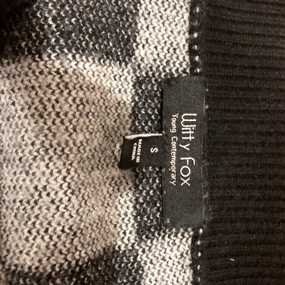 Witty fox checkered cardigan